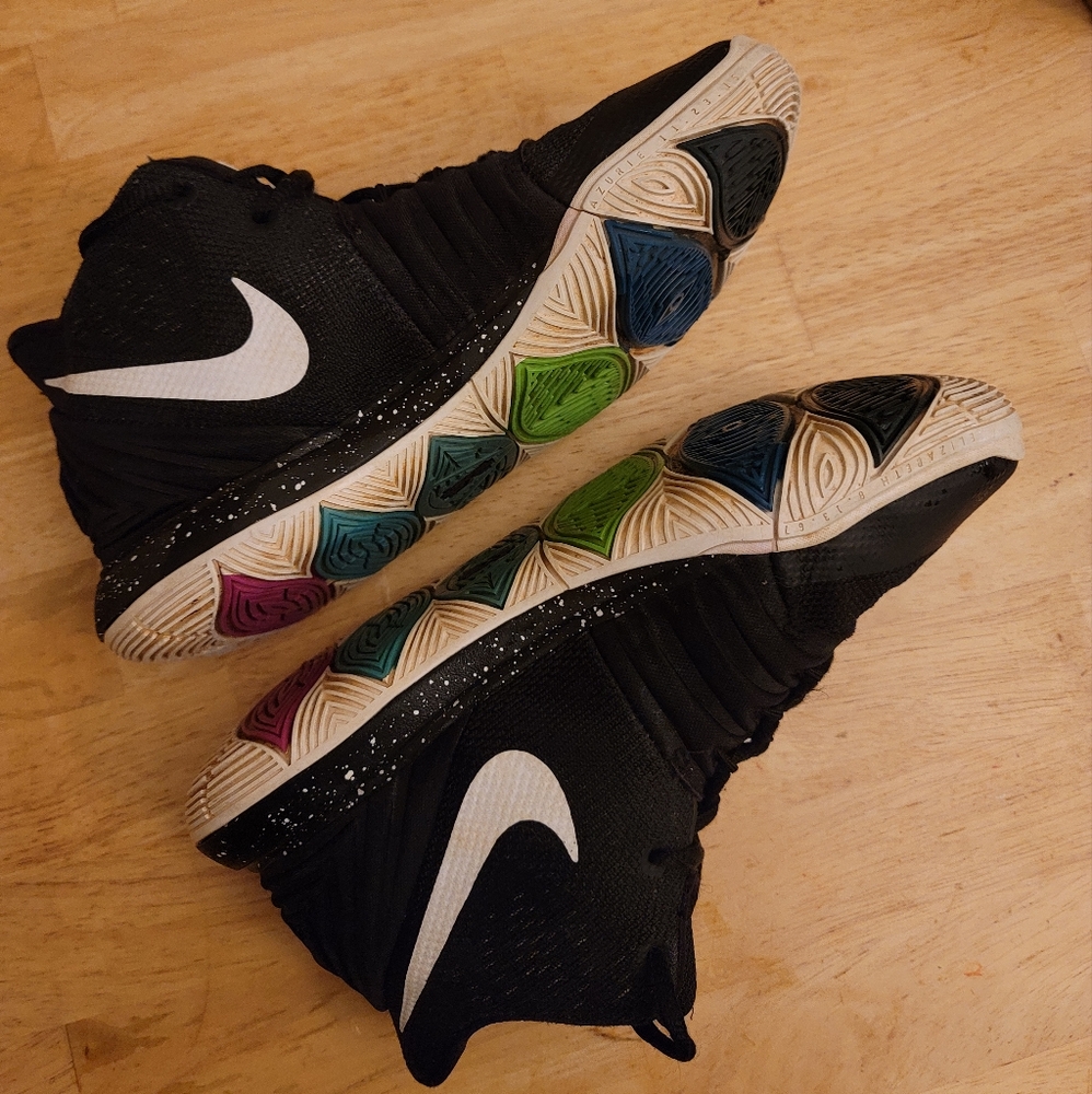 Nike Azurie Elizabeth Kyrie Irving Humble Youth 4.5 sneakers